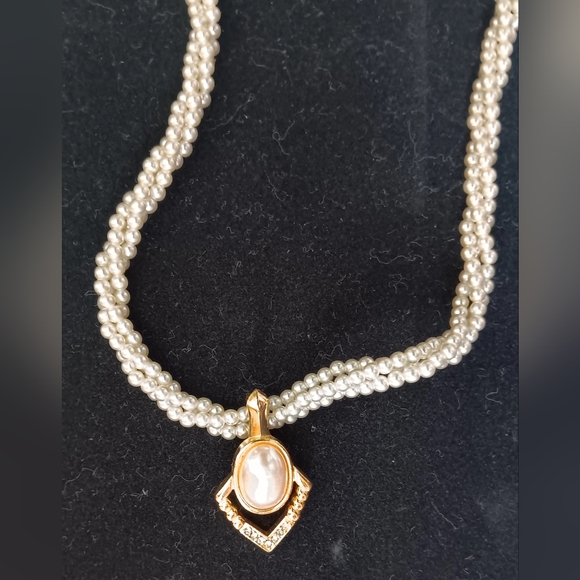 Genuine Austrian Crystal Pearl & Gold Slider on a Twisted Pearl Strand NecklaceI - Picture 5 of 5